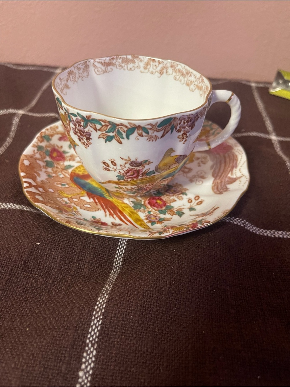 Royal Crown Derby Olde Avesbury Scalloped Cup & Saucer *CRACKED TEACUP*
